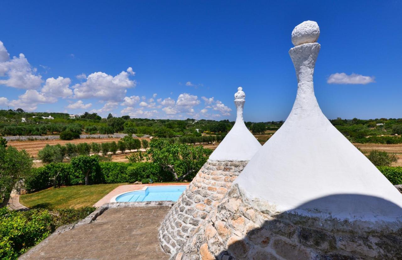 Terra Sessana Ville E Trullo Con Piscina Privata オストゥーニ エクステリア 写真