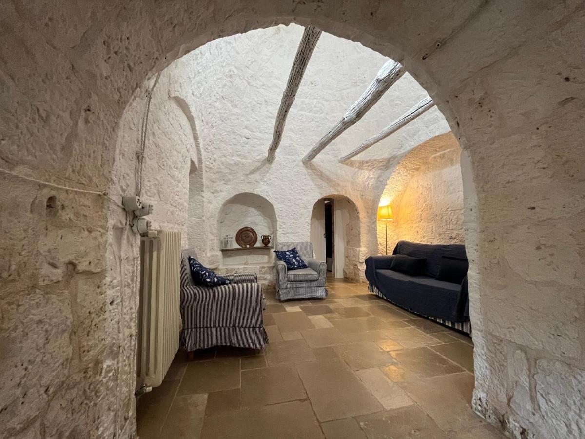 Terra Sessana Ville E Trullo Con Piscina Privata オストゥーニ エクステリア 写真